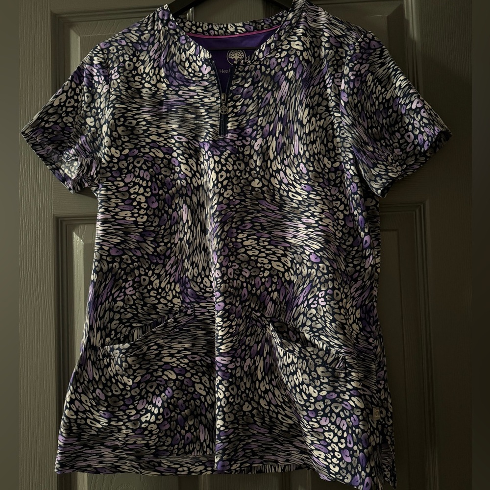 Scrub top